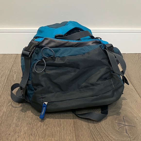 Deuter Hiking Backpack, 22L, Blue - Picture 3 of 10